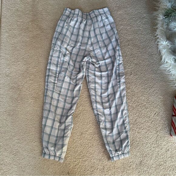 Aritzia Golden Tna White checkered/plaid print cargo jogger pants - Picture 11 of 11